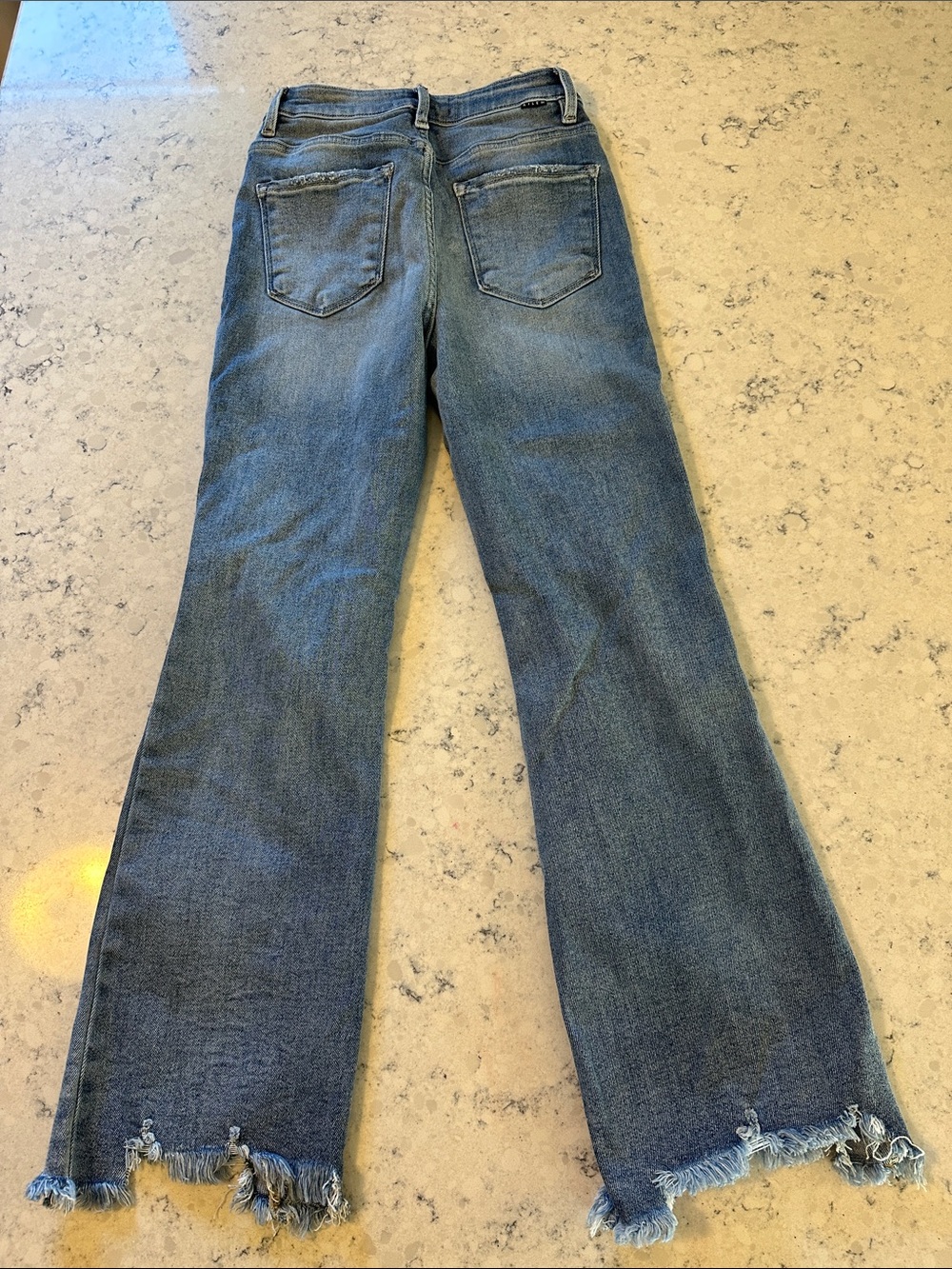 Women’s Risen Distressed High Rise Cropped Jeans - Picture 5 of 8
